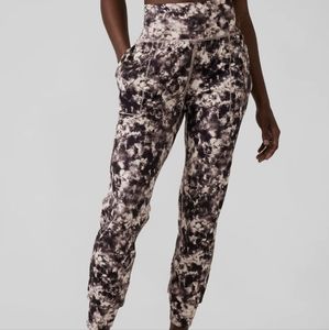 Athleta NWT Salutation Printed Jogger
